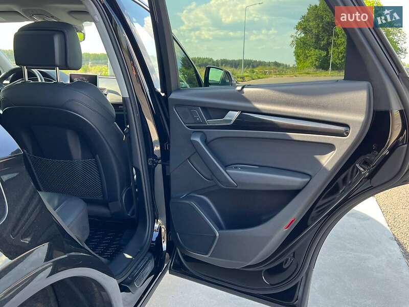 Внедорожник / Кроссовер Audi Q5 2018 в Львове