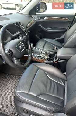 Внедорожник / Кроссовер Audi Q5 2015 в 