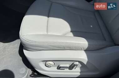 Внедорожник / Кроссовер Audi Q5 2016 в 