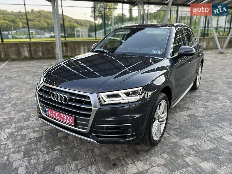 Внедорожник / Кроссовер Audi Q5 2018 в 