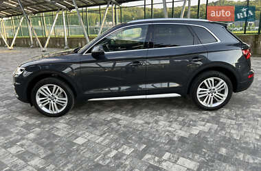 Внедорожник / Кроссовер Audi Q5 2018 в 