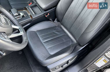 Внедорожник / Кроссовер Audi Q5 2018 в 