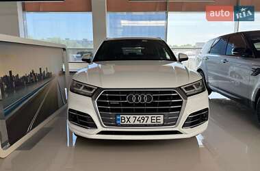 Внедорожник / Кроссовер Audi Q5 2017 в 