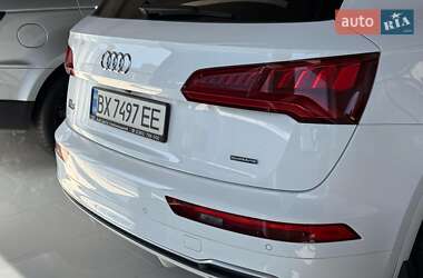 Внедорожник / Кроссовер Audi Q5 2017 в 