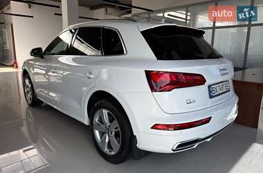 Внедорожник / Кроссовер Audi Q5 2017 в 