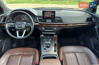 Внедорожник / Кроссовер Audi Q5 2018 в 