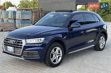 Внедорожник / Кроссовер Audi Q5 2018 в 