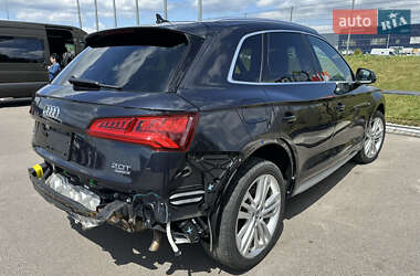 Внедорожник / Кроссовер Audi Q5 2018 в 