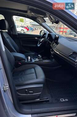 Внедорожник / Кроссовер Audi Q5 2022 в 
