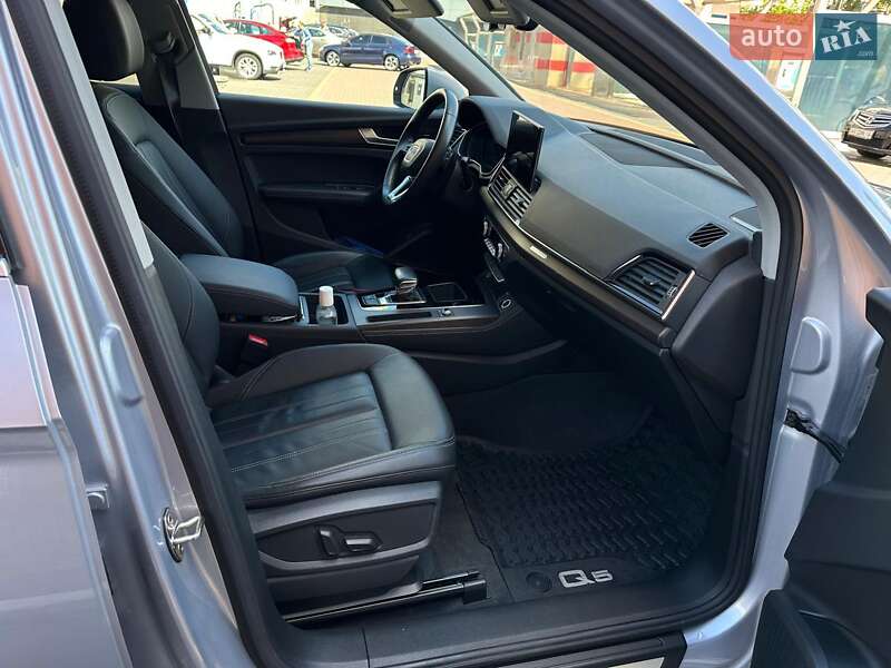Внедорожник / Кроссовер Audi Q5 2022 в Киеве