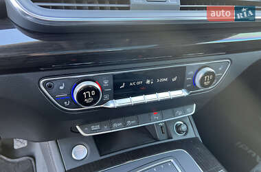 Внедорожник / Кроссовер Audi Q5 2018 в 