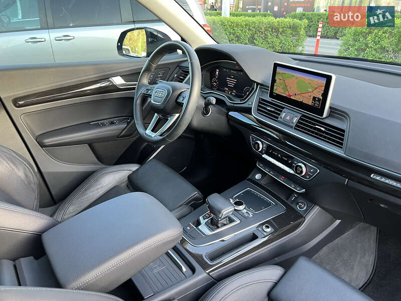Внедорожник / Кроссовер Audi Q5 2018 в Киеве