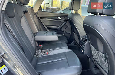 Внедорожник / Кроссовер Audi Q5 2018 в 