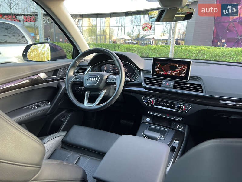 Внедорожник / Кроссовер Audi Q5 2018 в Киеве