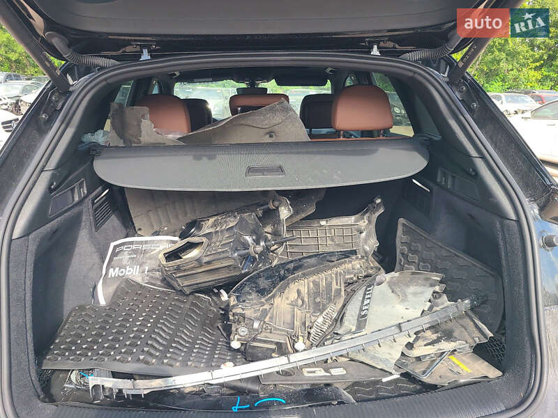 Внедорожник / Кроссовер Audi Q5 2023 в Киеве