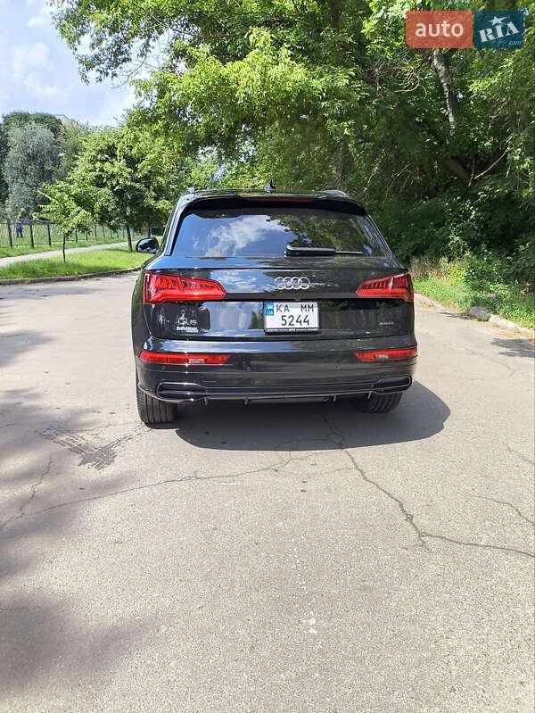 Внедорожник / Кроссовер Audi Q5 2019 в Киеве