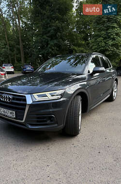 Внедорожник / Кроссовер Audi Q5 2017 в 
