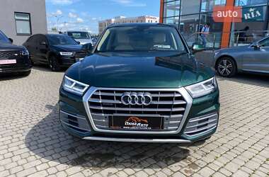 Внедорожник / Кроссовер Audi Q5 2018 в 