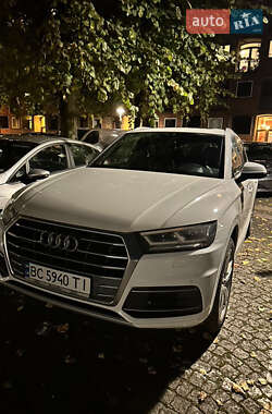 Внедорожник / Кроссовер Audi Q5 2019 в Ужгороде