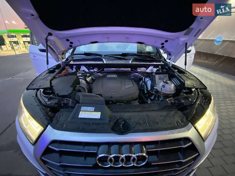 Внедорожник / Кроссовер Audi Q5 2017 в Стрые