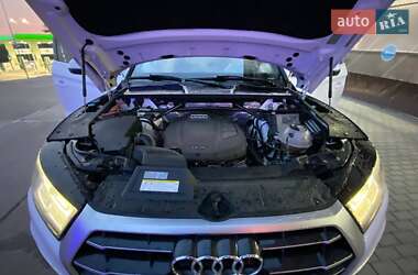 Внедорожник / Кроссовер Audi Q5 2017 в 