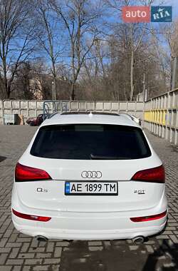 Внедорожник / Кроссовер Audi Q5 2012 в 