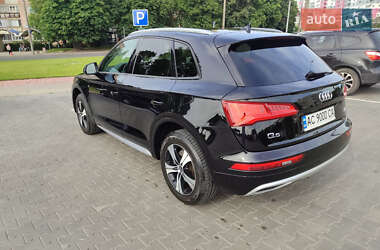 Внедорожник / Кроссовер Audi Q5 2018 в 