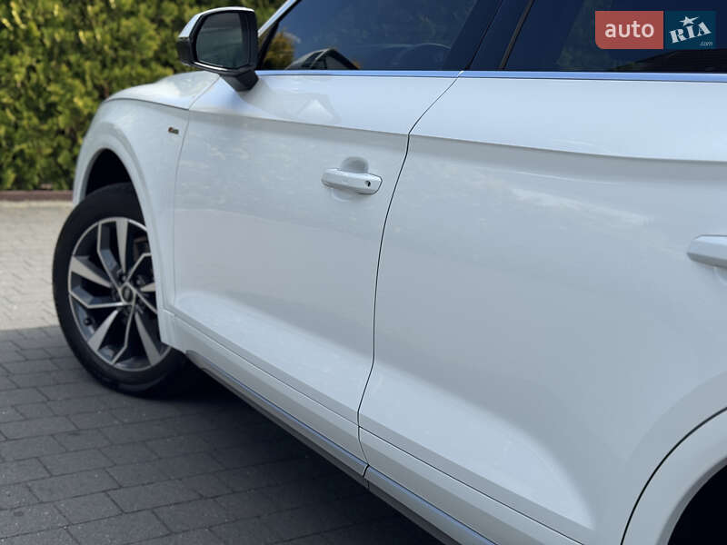Внедорожник / Кроссовер Audi Q5 2022 в Стрые