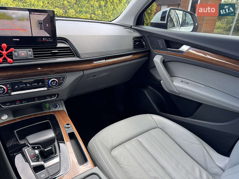 Внедорожник / Кроссовер Audi Q5 2022 в Стрые
