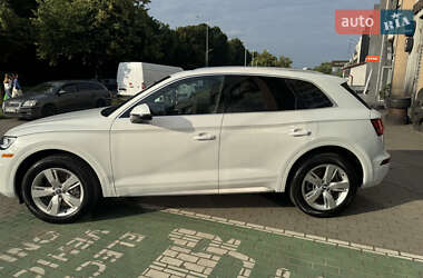 Внедорожник / Кроссовер Audi Q5 2019 в 