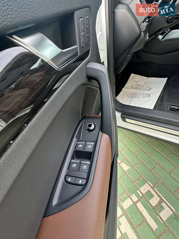 Позашляховик / Кросовер Audi Q5 2019 в Львові