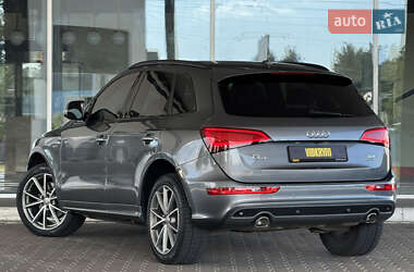 Внедорожник / Кроссовер Audi Q5 2015 в 