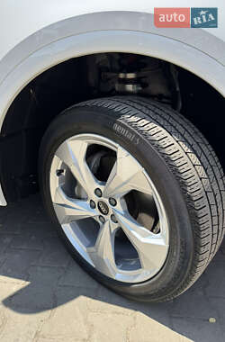 Внедорожник / Кроссовер Audi Q5 2022 в 