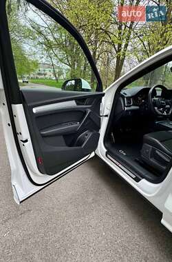 Позашляховик / Кросовер Audi Q5 2019 в 