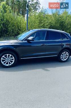 Внедорожник / Кроссовер Audi Q5 2015 в 