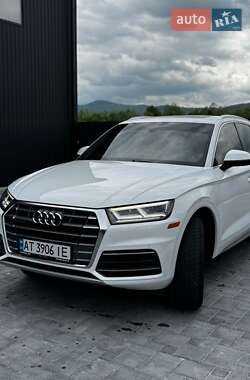 Внедорожник / Кроссовер Audi Q5 2018 в 