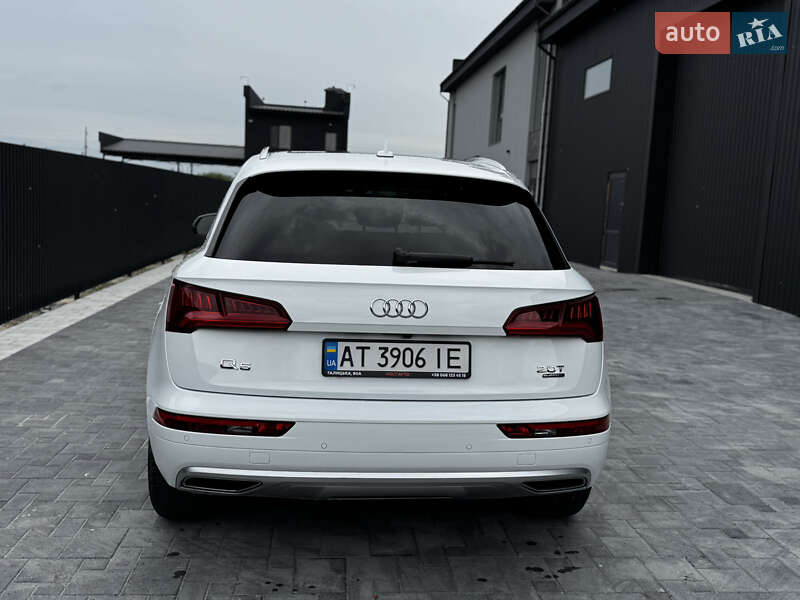 Позашляховик / Кросовер Audi Q5 2018 в Івано-Франківську
