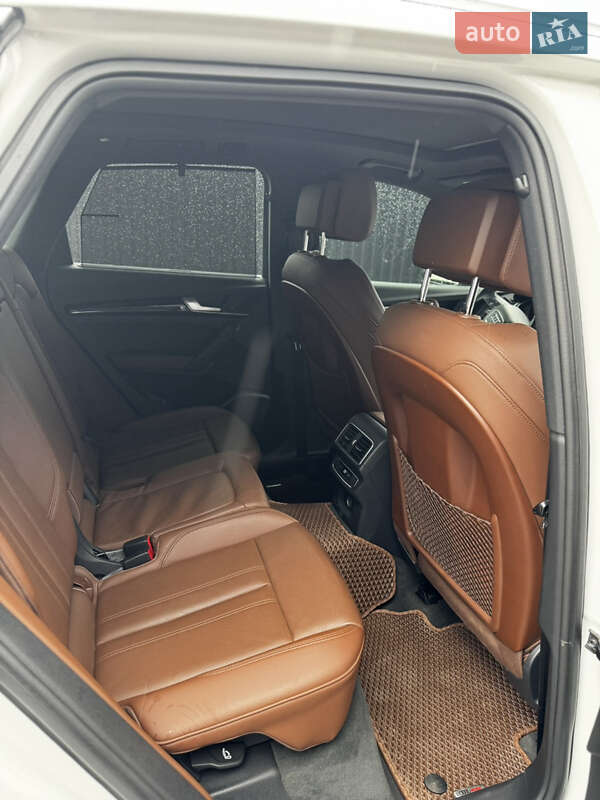 Позашляховик / Кросовер Audi Q5 2018 в Івано-Франківську