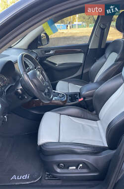 Внедорожник / Кроссовер Audi Q5 2011 в 