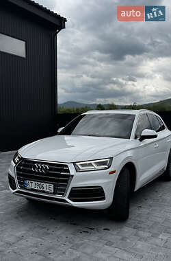 Внедорожник / Кроссовер Audi Q5 2018 в 