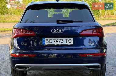 Внедорожник / Кроссовер Audi Q5 2017 в 