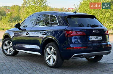 Внедорожник / Кроссовер Audi Q5 2017 в 