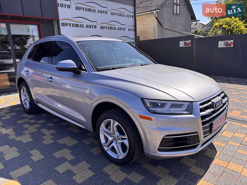 Позашляховик / Кросовер Audi Q5 2018 в Львові