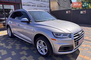 Внедорожник / Кроссовер Audi Q5 2018 в 