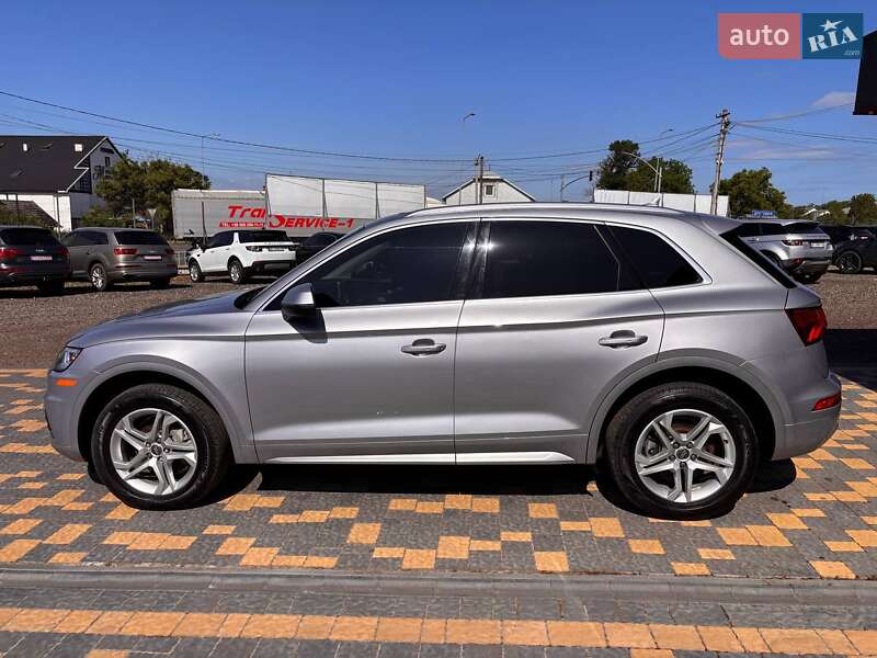 Позашляховик / Кросовер Audi Q5 2018 в Львові