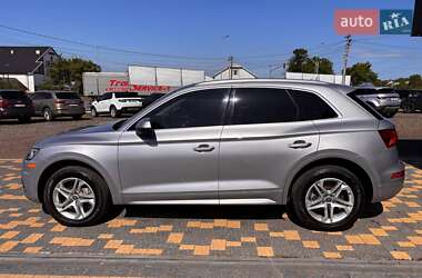 Внедорожник / Кроссовер Audi Q5 2018 в 