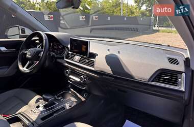 Внедорожник / Кроссовер Audi Q5 2018 в 