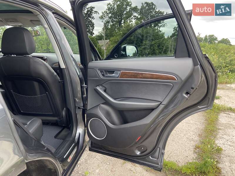 Внедорожник / Кроссовер Audi Q5 2015 в Киеве