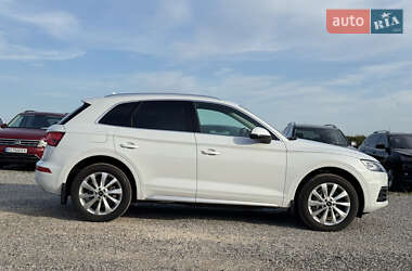 Внедорожник / Кроссовер Audi Q5 2018 в 