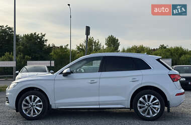 Внедорожник / Кроссовер Audi Q5 2018 в 